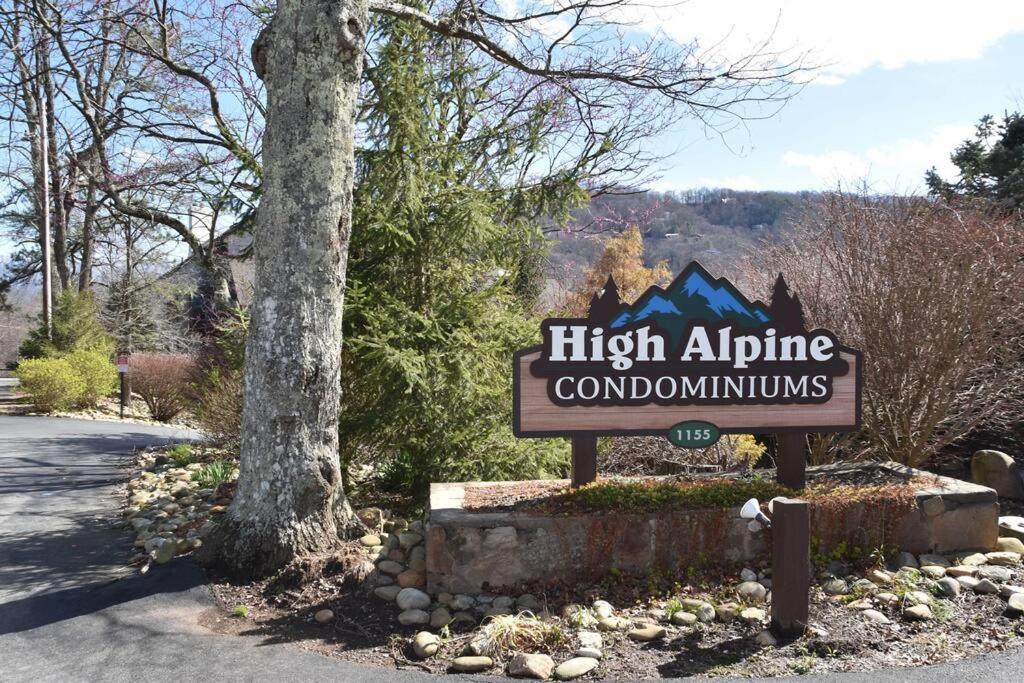 Ferienwohnung Cozy Mountain Getaway! Mountain Views! 2 Bed, 2 Bath, Sleeps 6 Gatlinburg Exterior foto